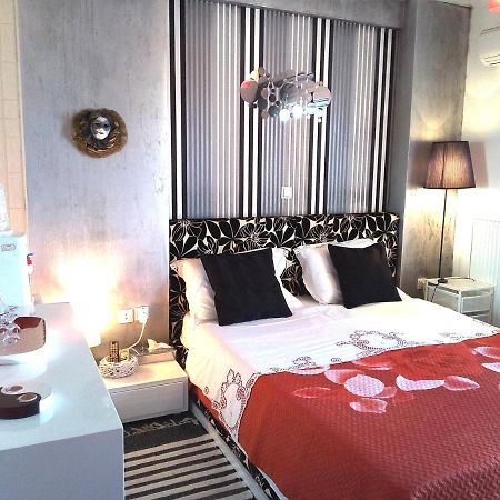 Apartamento Greek Hospitality 2 Atenas Exterior foto