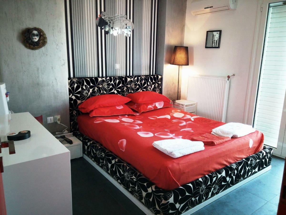 Apartamento Greek Hospitality 2 Atenas Exterior foto