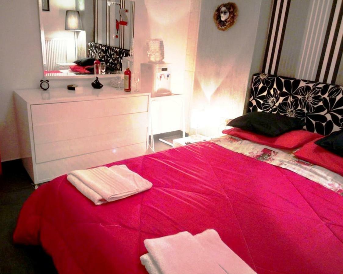 Apartamento Greek Hospitality 2 Atenas Exterior foto