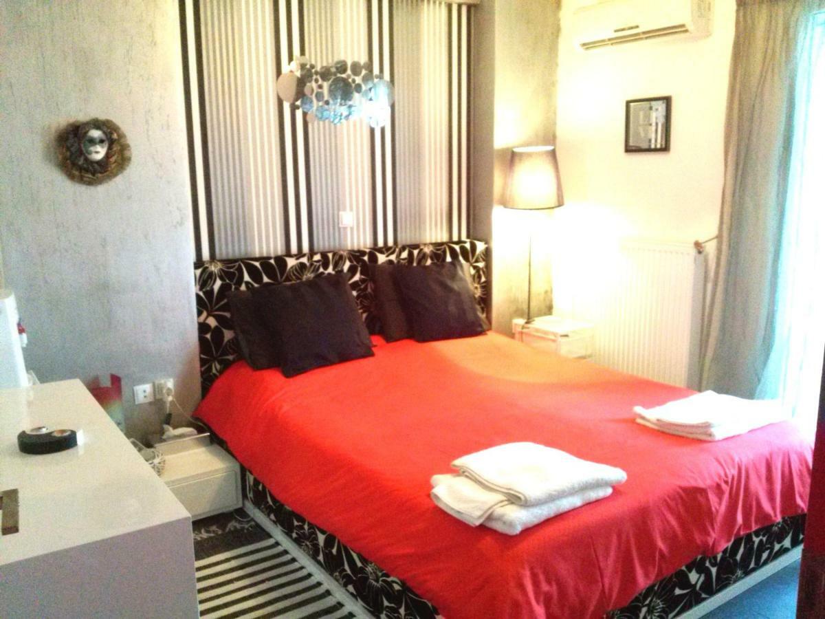 Apartamento Greek Hospitality 2 Atenas Exterior foto