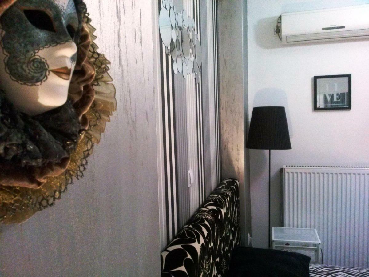 Apartamento Greek Hospitality 2 Atenas Exterior foto