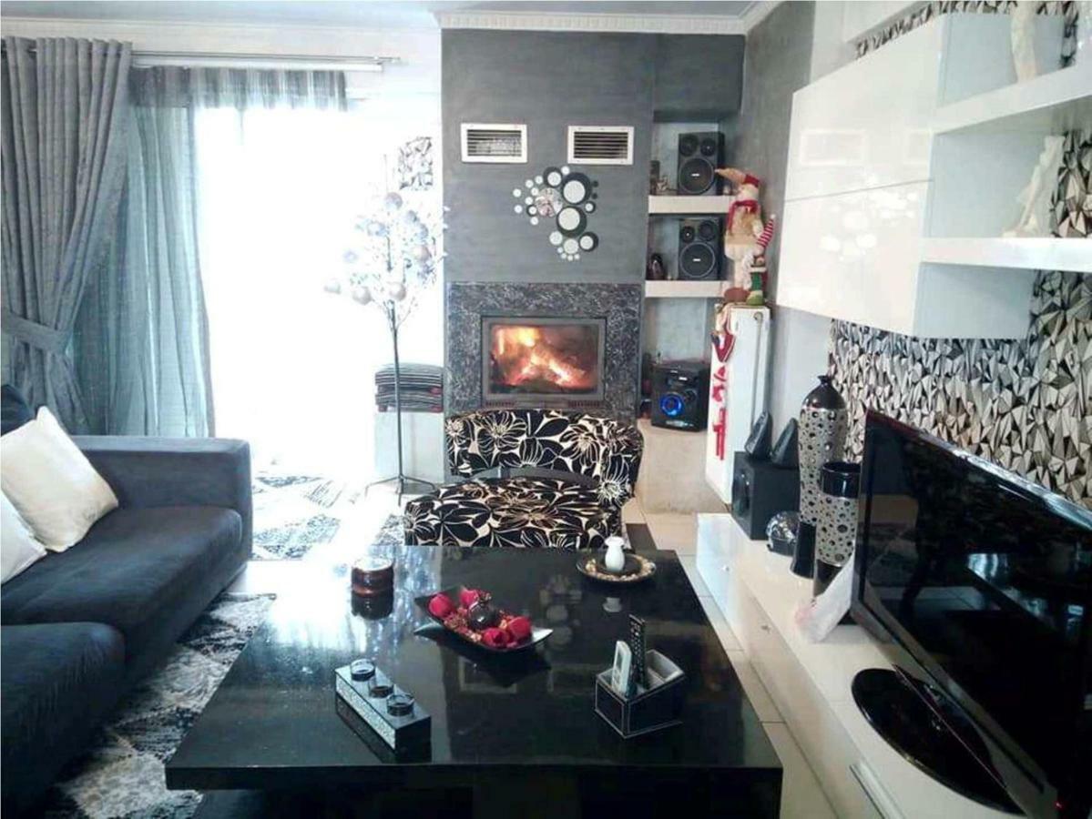 Apartamento Greek Hospitality 2 Atenas Exterior foto