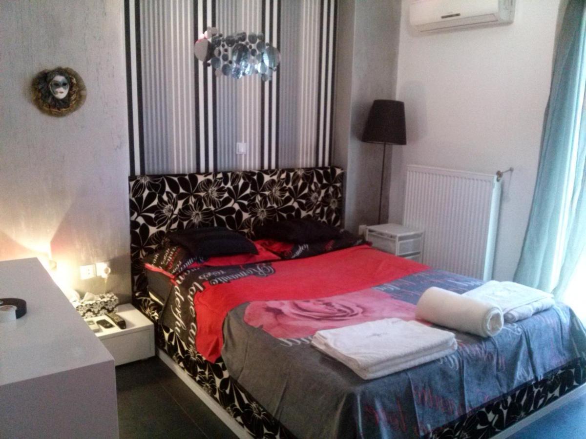 Apartamento Greek Hospitality 2 Atenas Exterior foto